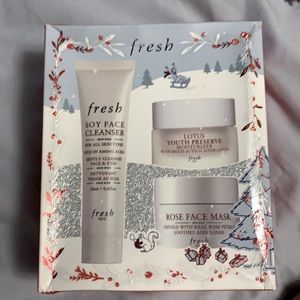 Fresh cleanse, mask, moisturize set